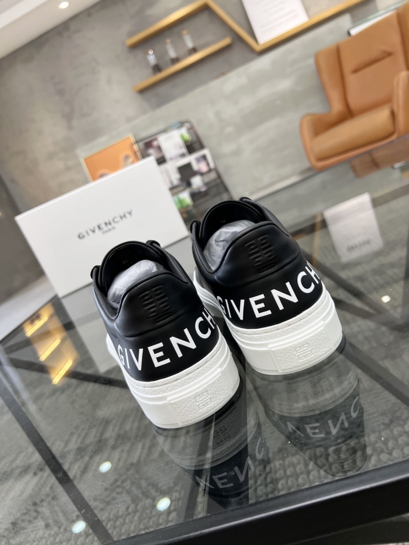 Givenchy Sneakers